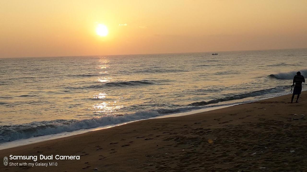 Dero Beach Holiday Home Batticaloa Eksteriør billede